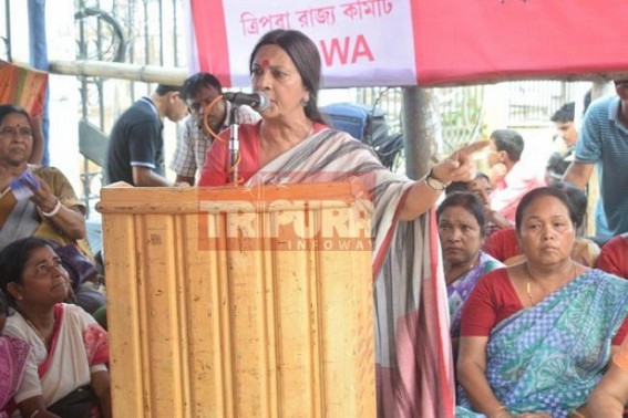 'You gave Ujjwala Yojana, but who will pay Rs. 980 LPG ?', Brinda Karat asks BJP Govt